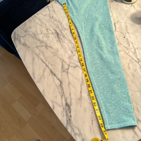 ALO Yoga Alosoft Legging - Picture 5 of 11